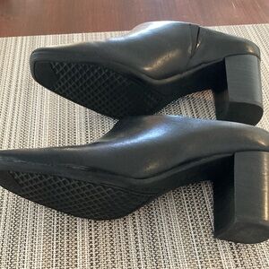 Aerosoles Women's Black Mules size 7.5